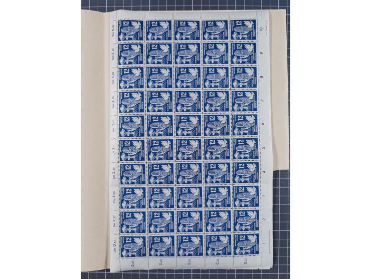 1949/53, postfrische Partie, fast ausschließlich in Bogen teilen und Bogen, dabei Bach (50), Köpfe II (ca. 10), etc.