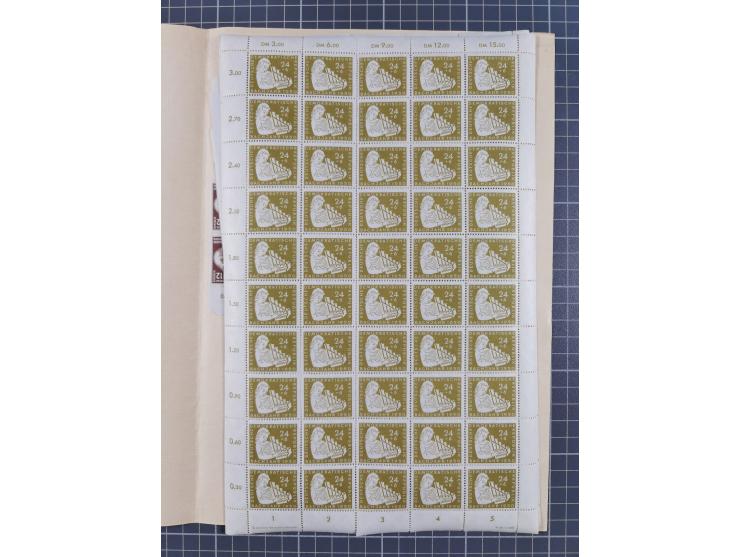 1949/53, postfrische Partie, fast ausschließlich in Bogen teilen und Bogen, dabei Bach (50), Köpfe II (ca. 10), etc.