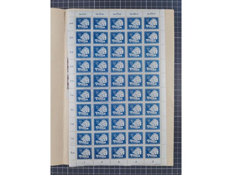 1949/53, postfrische Partie, fast ausschließlich in Bogen teilen und Bogen, dabei Bach (50), Köpfe II (ca. 10), etc.