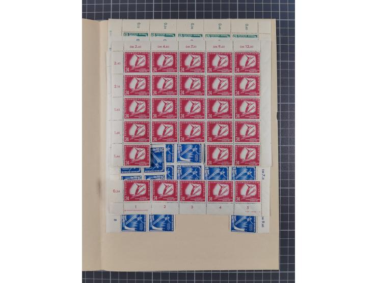 1949/53, postfrische Partie, fast ausschließlich in Bogen teilen und Bogen, dabei Bach (50), Köpfe II (ca. 10), etc.