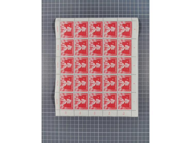 1949/53, postfrische Partie, fast ausschließlich in Bogen teilen und Bogen, dabei Bach (50), Köpfe II (ca. 10), etc.