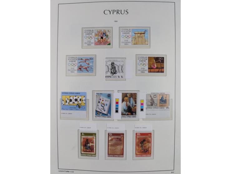 1960/2000, seemingly complete mint never hinged collection including miniature sheets.&nbsp;