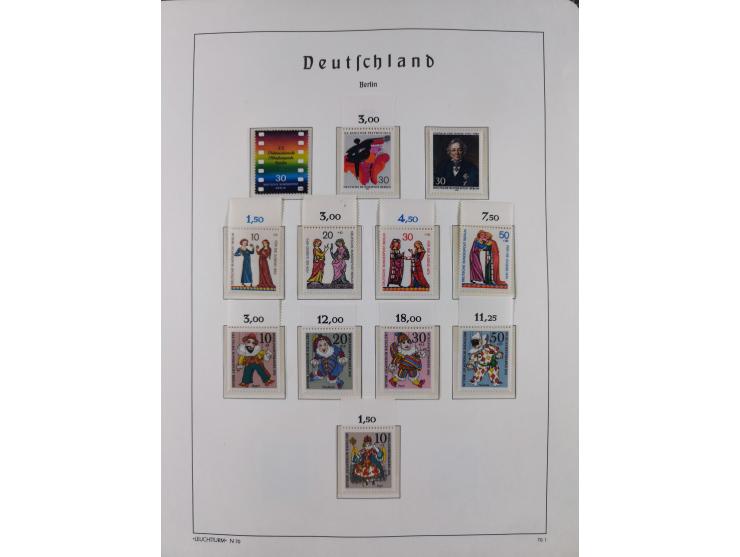 1948/90, in den Hauptnummern komplette postfrische Sammlung, fast alle Marken mit Bogen- bzw. Eckrand, einiges signiert, gute