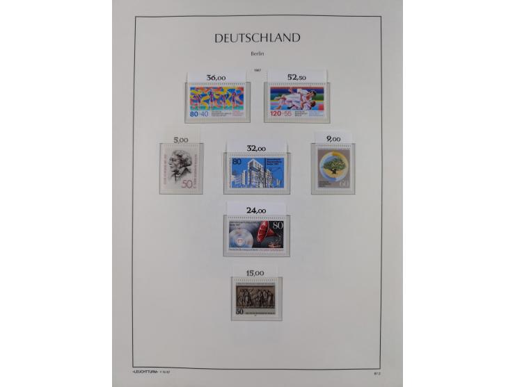 1948/90, in den Hauptnummern komplette postfrische Sammlung, fast alle Marken mit Bogen- bzw. Eckrand, einiges signiert, gute