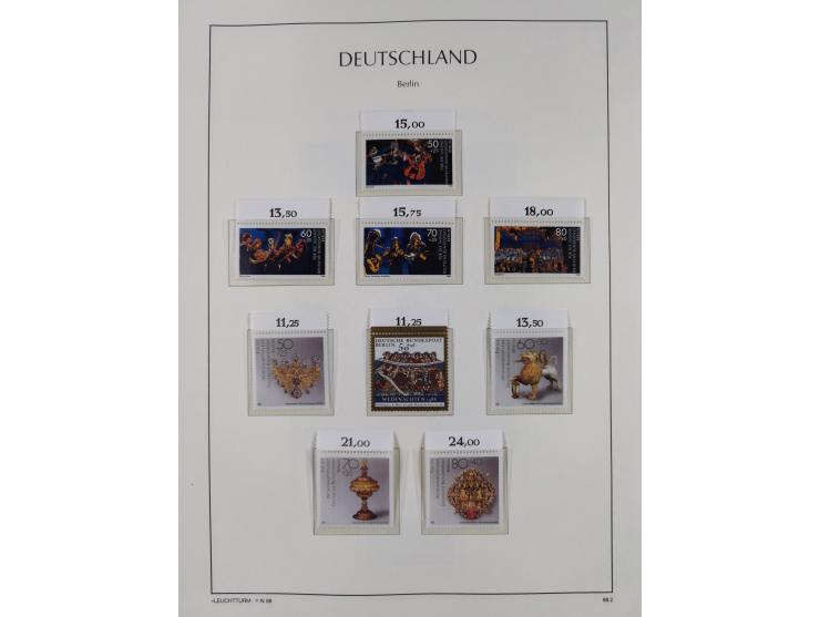 1948/90, in den Hauptnummern komplette postfrische Sammlung, fast alle Marken mit Bogen- bzw. Eckrand, einiges signiert, gute