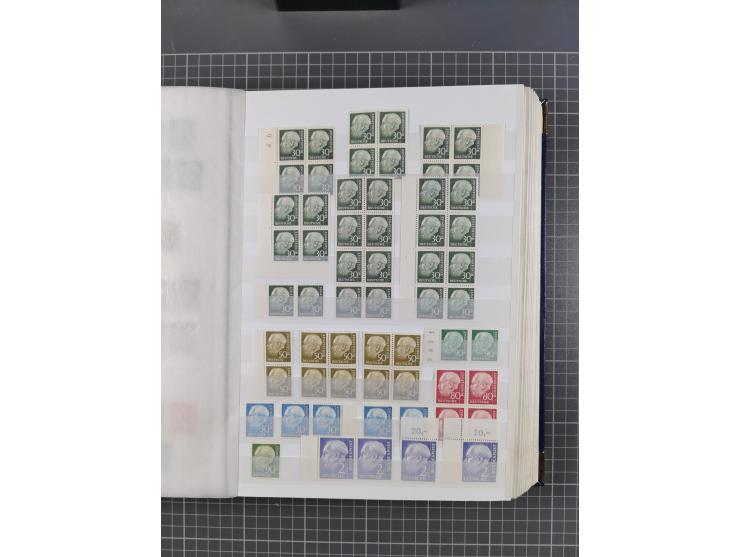 1939/2002, meist postfrischer und teils gestempelter Sammlungsbestand ab etwas Deutsches Reich, Saar, SBZ, Französische Zone 