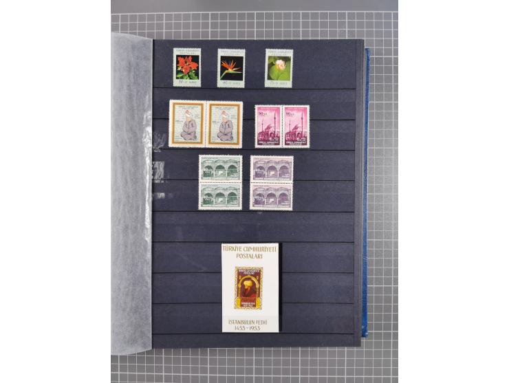 1921/55, valuable holding in stock book with many better issues, often in blocks, some varieties and specialities, containing