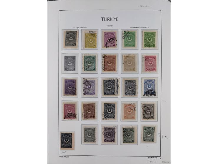 1920/69, mostly unused/mint and cancelled collection ‘Republic of Turkey’ in album with some better and complete issues Angor
