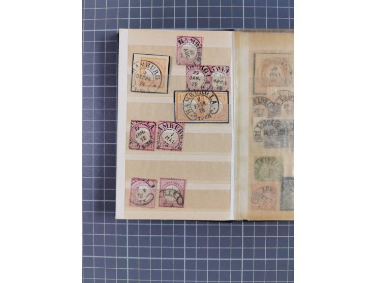 1866/76, kleine alte Partie mit etwa 70 Marken und Briefstücken und 22 Briefen und Ganzsachen, dabei "GRAUDENZ, "HERFORD", "L