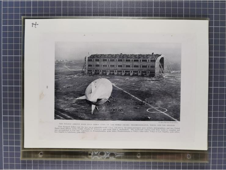 1929, Weltrundfahrt, kleine Sammlung der amerikanischen Post mit 17 Briefen und Ganzsachen, dabei verschiedene Etappen und in