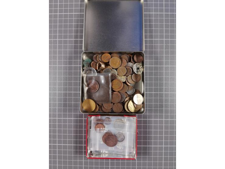 1884/1970 ca., Umlaufmünzen sowie Nachprägungen in Talergröße, zudem etwas aus aller Welt, ca. 4,7 kg