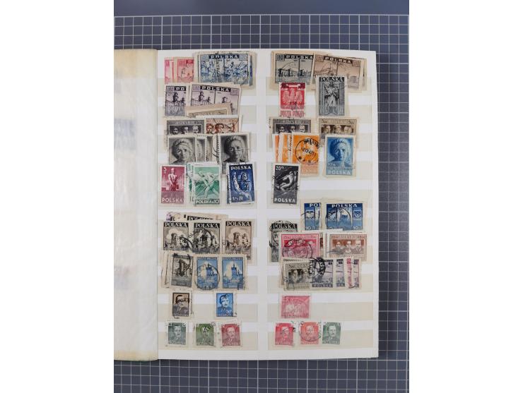 1918/89 (ca.), mint never hinged/unused and mostly used collection with duplicates, including Polish areas, Schlesien, etc., 