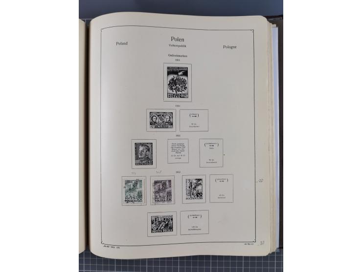 1918/89 (ca.), mint never hinged/unused and mostly used collection with duplicates, including Polish areas, Schlesien, etc., 