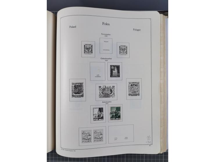 1918/89 (ca.), mint never hinged/unused and mostly used collection with duplicates, including Polish areas, Schlesien, etc., 