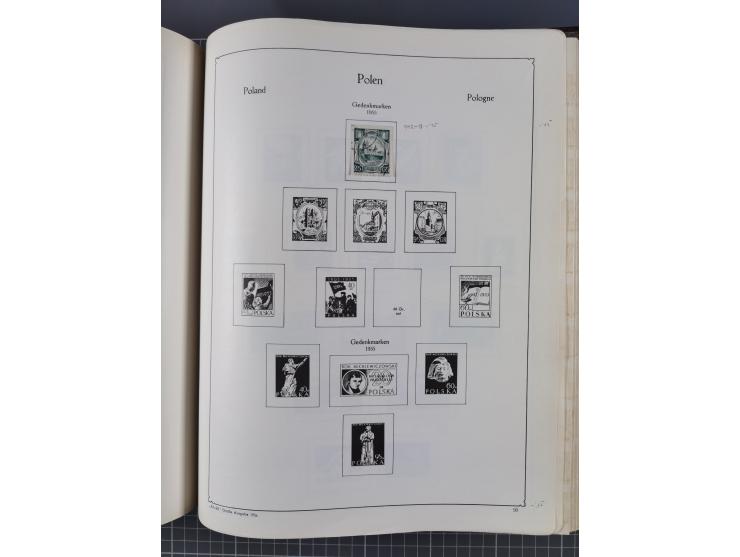 1918/89 (ca.), mint never hinged/unused and mostly used collection with duplicates, including Polish areas, Schlesien, etc., 