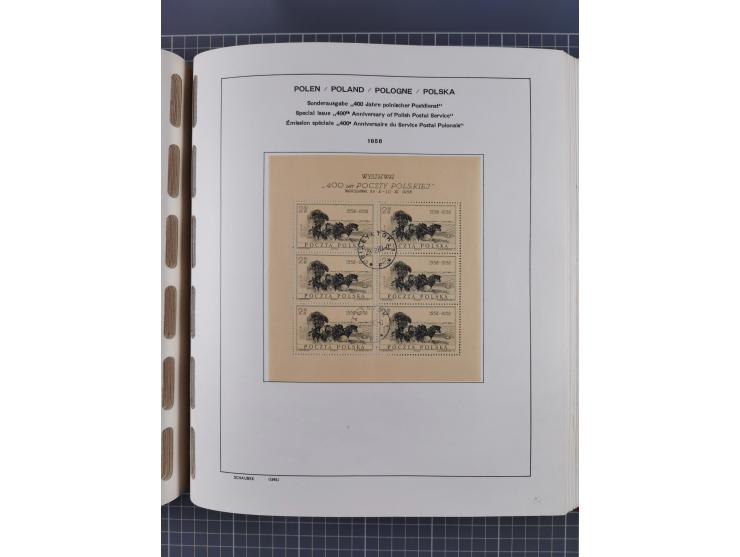 1918/89 (ca.), mint never hinged/unused and mostly used collection with duplicates, including Polish areas, Schlesien, etc., 