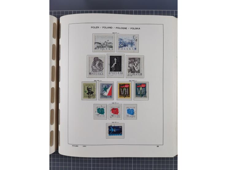 1918/89 (ca.), mint never hinged/unused and mostly used collection with duplicates, including Polish areas, Schlesien, etc., 