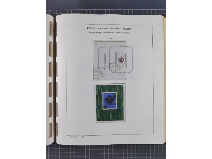 1918/89 (ca.), mint never hinged/unused and mostly used collection with duplicates, including Polish areas, Schlesien, etc., 