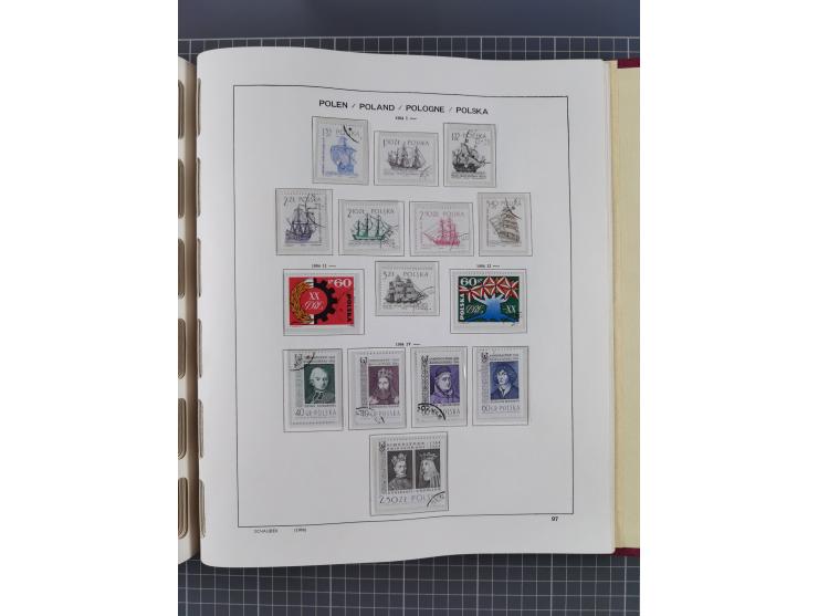 1918/89 (ca.), mint never hinged/unused and mostly used collection with duplicates, including Polish areas, Schlesien, etc., 