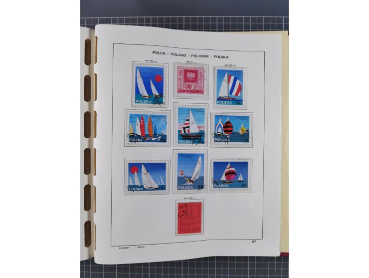 1918/89 (ca.), mint never hinged/unused and mostly used collection with duplicates, including Polish areas, Schlesien, etc., 