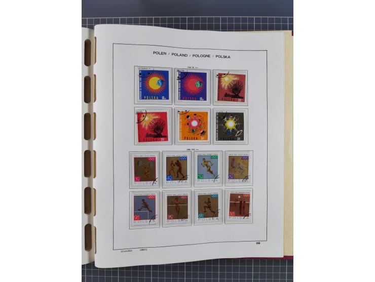 1918/89 (ca.), mint never hinged/unused and mostly used collection with duplicates, including Polish areas, Schlesien, etc., 