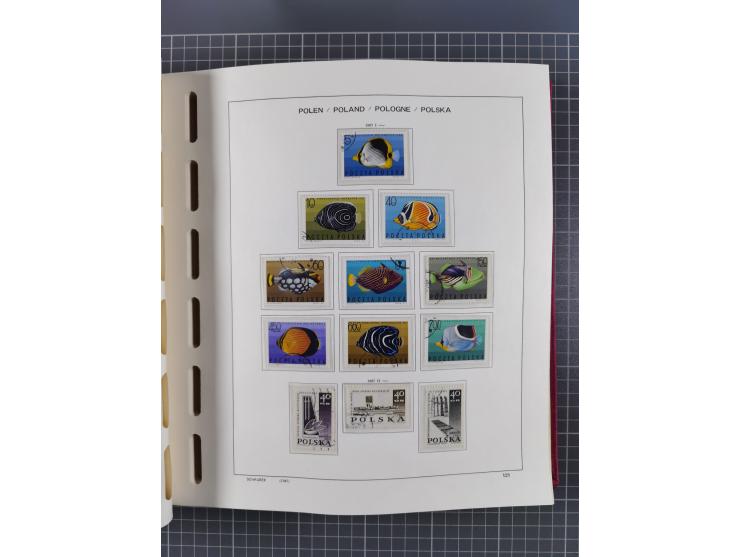 1918/89 (ca.), mint never hinged/unused and mostly used collection with duplicates, including Polish areas, Schlesien, etc., 