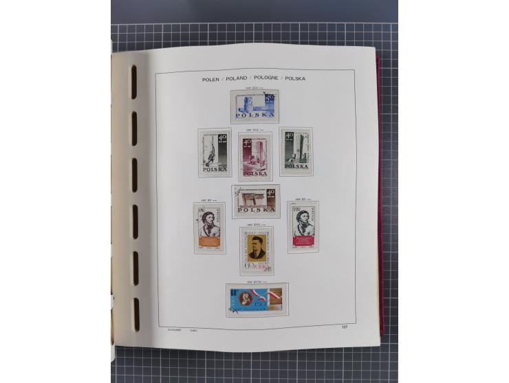 1918/89 (ca.), mint never hinged/unused and mostly used collection with duplicates, including Polish areas, Schlesien, etc., 