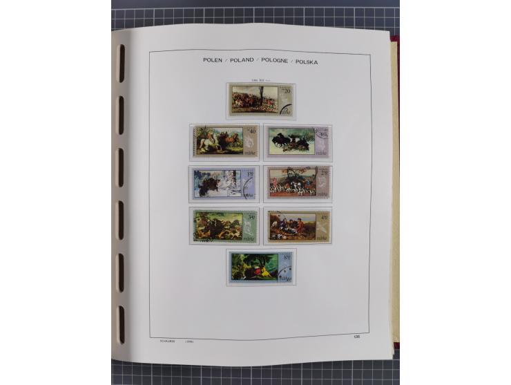 1918/89 (ca.), mint never hinged/unused and mostly used collection with duplicates, including Polish areas, Schlesien, etc., 