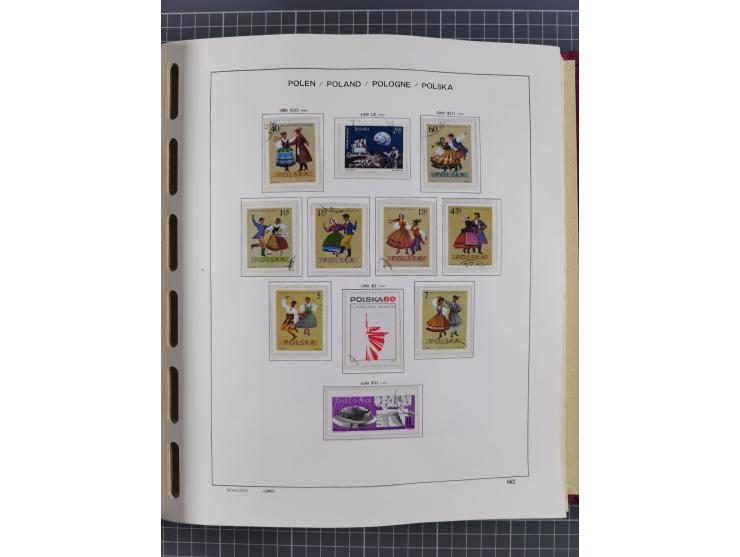 1918/89 (ca.), mint never hinged/unused and mostly used collection with duplicates, including Polish areas, Schlesien, etc., 