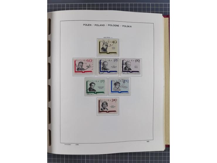 1918/89 (ca.), mint never hinged/unused and mostly used collection with duplicates, including Polish areas, Schlesien, etc., 