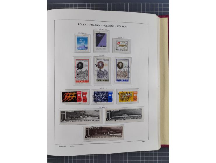 1918/89 (ca.), mint never hinged/unused and mostly used collection with duplicates, including Polish areas, Schlesien, etc., 