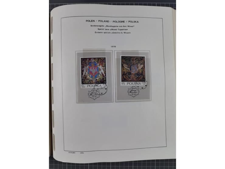 1918/89 (ca.), mint never hinged/unused and mostly used collection with duplicates, including Polish areas, Schlesien, etc., 