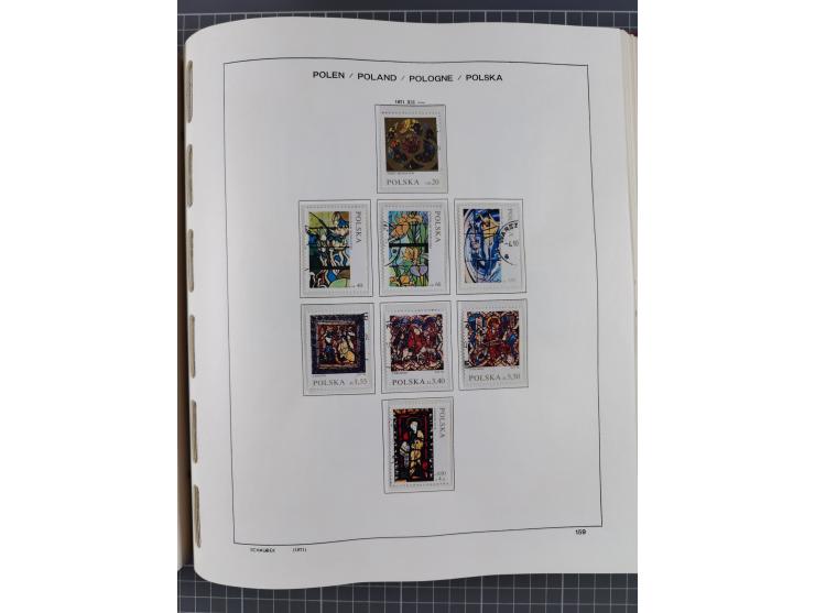 1918/89 (ca.), mint never hinged/unused and mostly used collection with duplicates, including Polish areas, Schlesien, etc., 