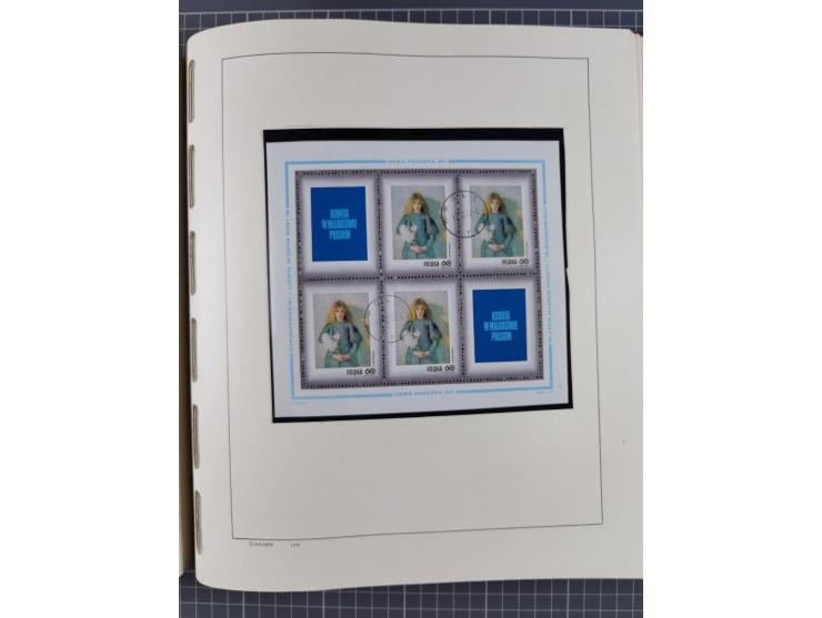 1918/89 (ca.), mint never hinged/unused and mostly used collection with duplicates, including Polish areas, Schlesien, etc., 