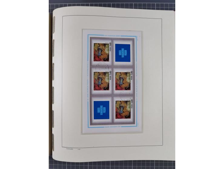 1918/89 (ca.), mint never hinged/unused and mostly used collection with duplicates, including Polish areas, Schlesien, etc., 