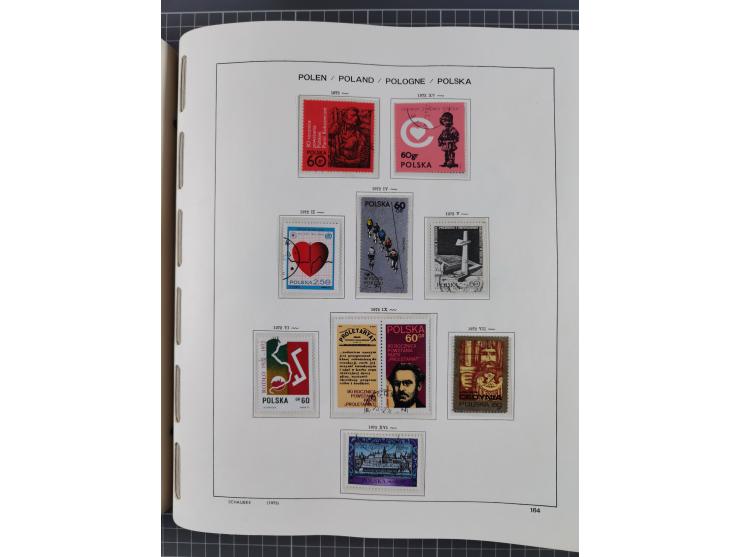 1918/89 (ca.), mint never hinged/unused and mostly used collection with duplicates, including Polish areas, Schlesien, etc., 