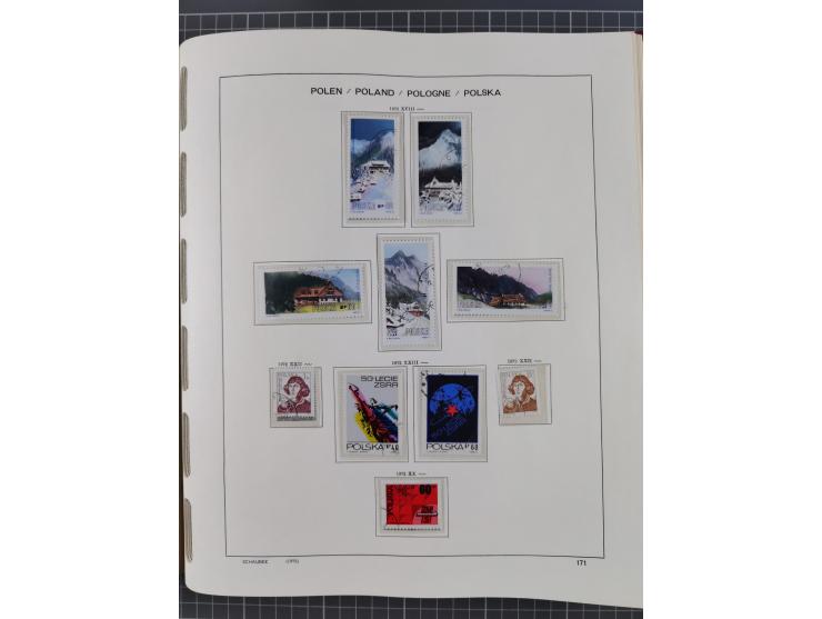 1918/89 (ca.), mint never hinged/unused and mostly used collection with duplicates, including Polish areas, Schlesien, etc., 