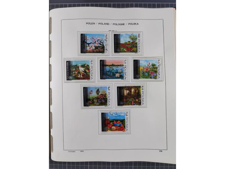 1918/89 (ca.), mint never hinged/unused and mostly used collection with duplicates, including Polish areas, Schlesien, etc., 