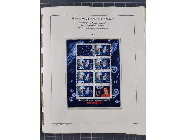 1918/89 (ca.), mint never hinged/unused and mostly used collection with duplicates, including Polish areas, Schlesien, etc., 