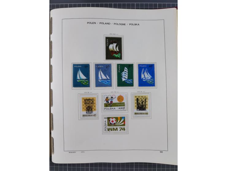 1918/89 (ca.), mint never hinged/unused and mostly used collection with duplicates, including Polish areas, Schlesien, etc., 