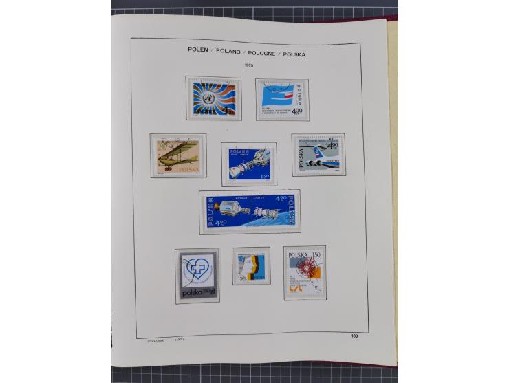 1918/89 (ca.), mint never hinged/unused and mostly used collection with duplicates, including Polish areas, Schlesien, etc., 