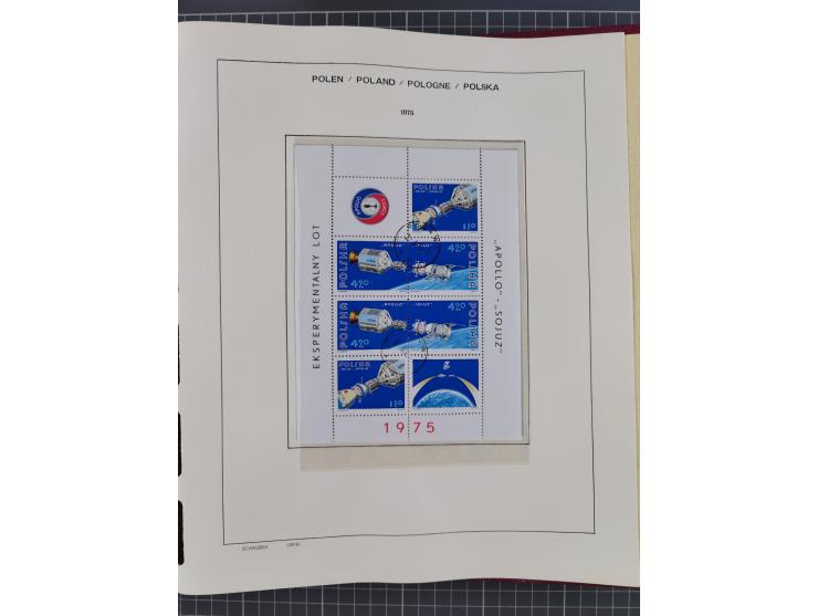 1918/89 (ca.), mint never hinged/unused and mostly used collection with duplicates, including Polish areas, Schlesien, etc., 