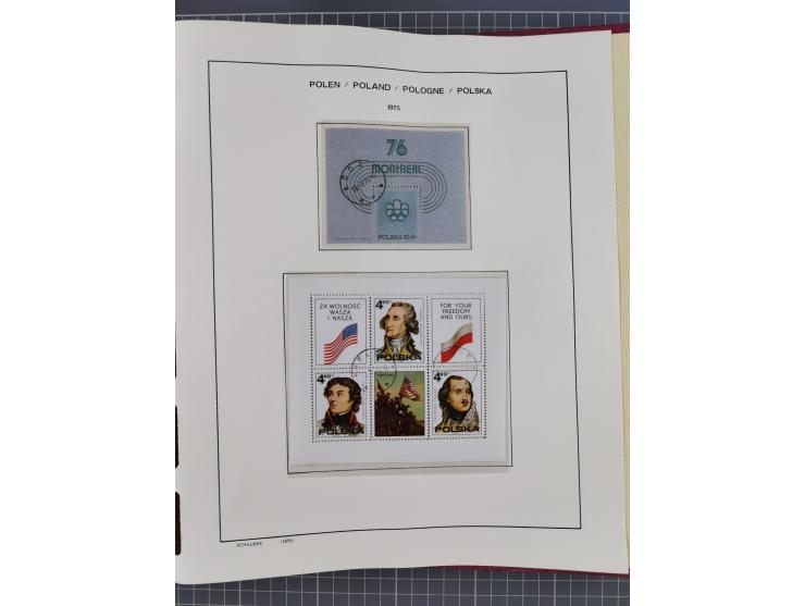 1918/89 (ca.), mint never hinged/unused and mostly used collection with duplicates, including Polish areas, Schlesien, etc., 