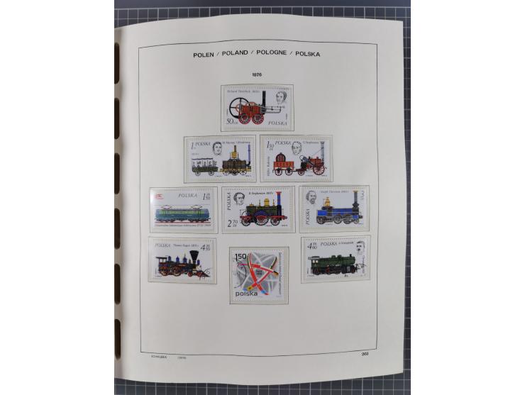 1918/89 (ca.), mint never hinged/unused and mostly used collection with duplicates, including Polish areas, Schlesien, etc., 