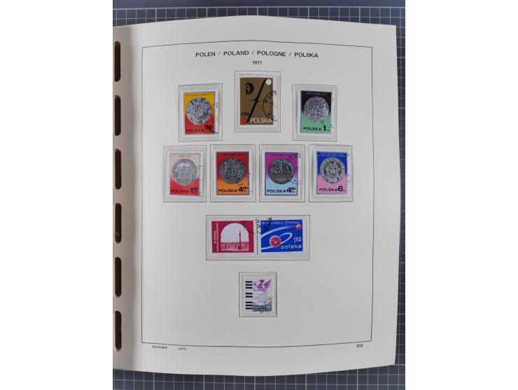 1918/89 (ca.), mint never hinged/unused and mostly used collection with duplicates, including Polish areas, Schlesien, etc., 