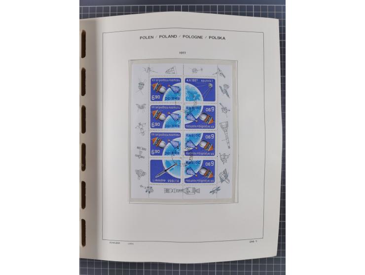 1918/89 (ca.), mint never hinged/unused and mostly used collection with duplicates, including Polish areas, Schlesien, etc., 