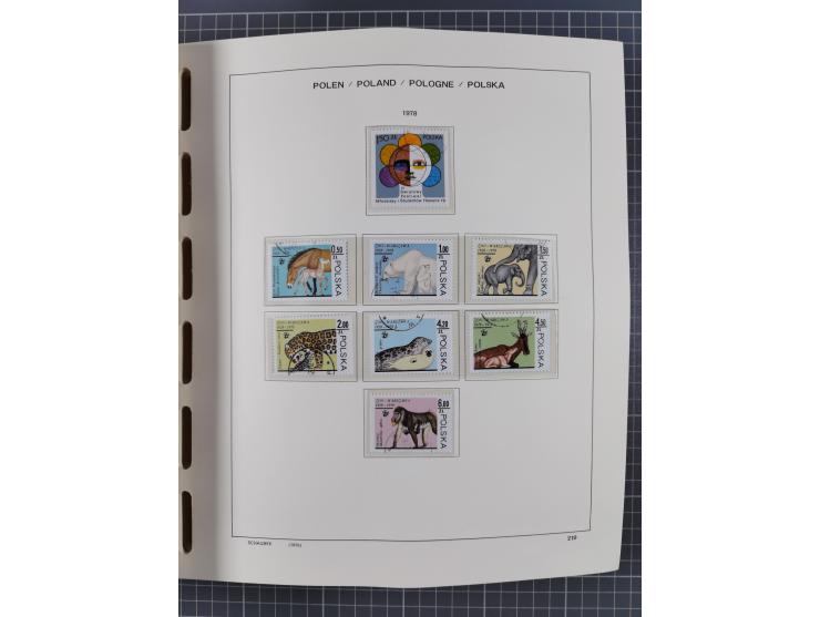 1918/89 (ca.), mint never hinged/unused and mostly used collection with duplicates, including Polish areas, Schlesien, etc., 