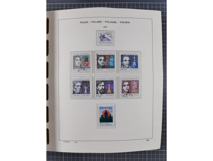 1918/89 (ca.), mint never hinged/unused and mostly used collection with duplicates, including Polish areas, Schlesien, etc., 