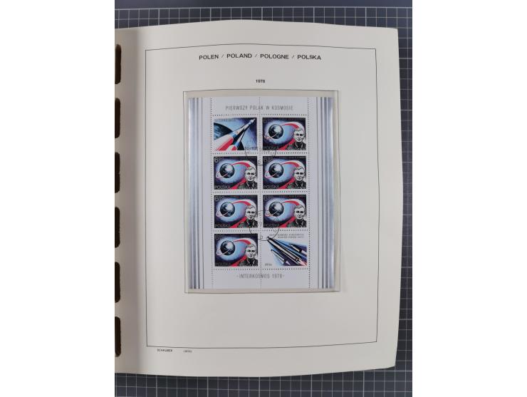 1918/89 (ca.), mint never hinged/unused and mostly used collection with duplicates, including Polish areas, Schlesien, etc., 