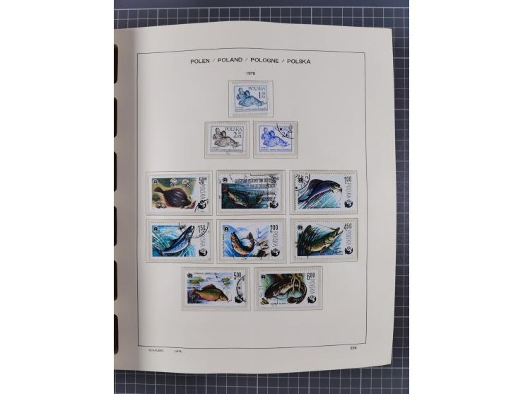 1918/89 (ca.), mint never hinged/unused and mostly used collection with duplicates, including Polish areas, Schlesien, etc., 